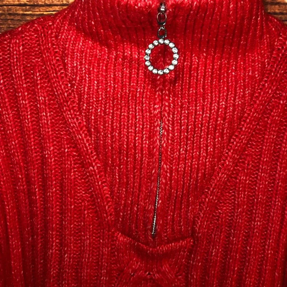 Red Venus Sweater - Picture 16 of 16